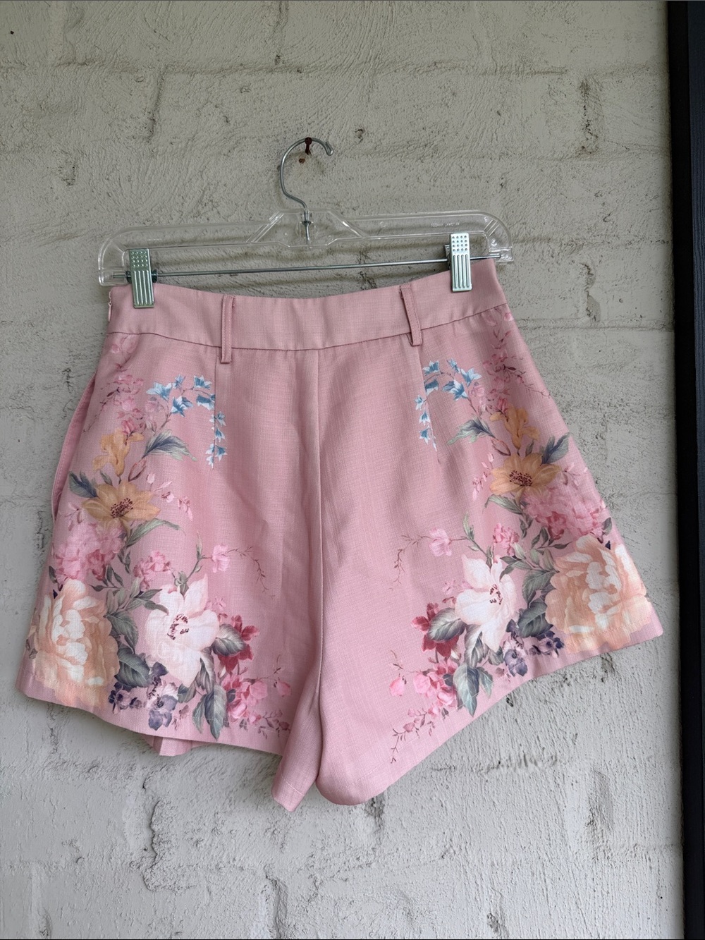 Commense Pink Floral High-Waist Pleated Front Shorts Size Small - Picture 7 of 13